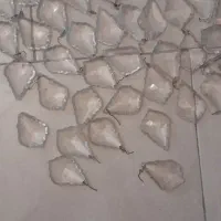 ریسه و کریستال لوزی شکل لوستر در حد نو