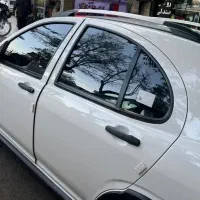 نصب شیشه دودی سیار  تعویض طلق چراغ