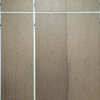 درب کمد دیواری 3تیکه  با چهار چوب آهنی