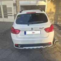 کوییک معمولی مدل 1401 با مانیتور و دوربین عقب|خودرو سواری و وانت|اصفهان, شهرک کاوه|دیوار