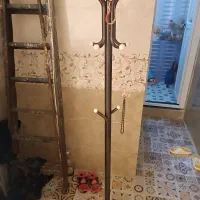 چوب لباسی|بندرخت و رخت‌آویز|شیراز, شهرک گلها|دیوار