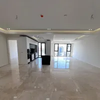 قلب منطقه ۲_کم واحد لوکس_۹۸متر سالن غرق نور