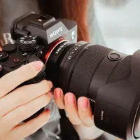 کار آموز آقا و خانم برای عکاسی و فیلمبرداری