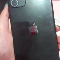 اپل iPhone 11 با حافظهٔ ۱۲۸ گیگابایت