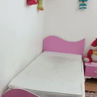 تخت وکمد نو در هلیلان