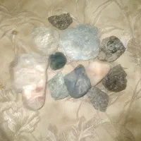 شهاب سنگ وسنگ قیمتی