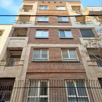 آپارتمان-45متر-با-آسانسور-بالکن-فتحنایی-بسیار-تمیز