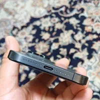 آیفون ۱۵ پرومکس ۵۱۲ . در حد آک با شارژ اصلی|موبایل|مشهد, کارگران|دیوار