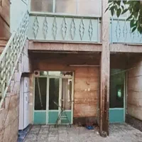 اجاره ی خانه ی دو طبقه ی حیاط دار .. شمالی . فوری