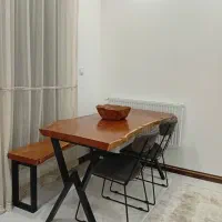 میز نهار خوری و میز تلوزیون و استند گل