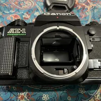 دوربین قدیمی آنالوگ کانن Canon AE-1 Program لنز1.4|دوربین عکاسی و فیلم‌برداری|کرج, ولیعصر|دیوار