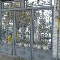 به یک نفر درب و پنجره ساز ماهر نیازمندیم