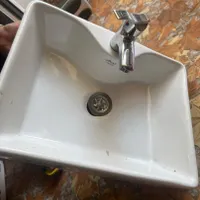 روشویی استفاده نشده