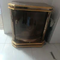میز کنار سالنی