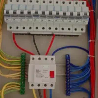 برقکار تعمیرات برق خانه