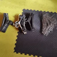 آویز لباس فلزی و پلاستیکی