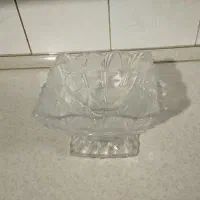 تعداد زیادی ظروف اشپزخانه