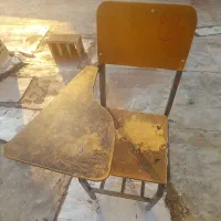 نیمکت دانشجویی ۱ عدد