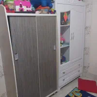 تمام کمدها سالم فقد چنتا ریلش خرابه که اونم کم میش