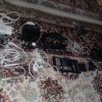 لوازم داخل عکس درخدمتم باتشکر از دیوارعزیز