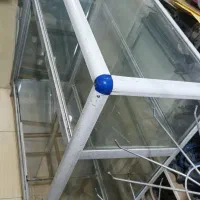 ویترین شیشه ای