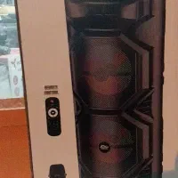 به صورت آکبند اسپیکر غول