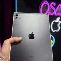 ipad pro M4 256 83% battery