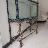 فروش یک آکواریوم با لوازم و با پایه فرفورژه