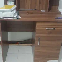 میز تحریر چوبی همراه با جاکتابی