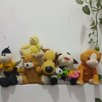 تعدادی عروسک به فروش میرسد