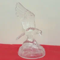 مجسمه کریستال عقاب