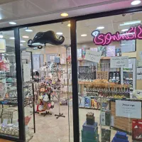 فروشنده خانوم خوش اخلاق