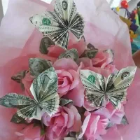 باکس گل رمانی با تزیین پول برا روز مادر|گل مصنوعی|ورامین, ورامین|دیوار