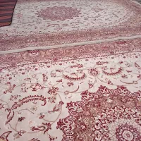 سه قالی یه رنگ. دوتا هم. یک رنگ.