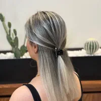 مدل رنگ مو (هایلایت، بالیاژ، آمبره و فیس فریم)|خدمات آرایشگری و زیبایی|تهران, نازی‌آباد|دیوار