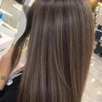 کاشت ناخن و رنگ و لایت