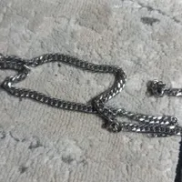 دست بند و گردن بند
