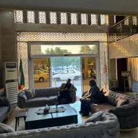 نیروی خانم و آقا خدماتی نظافت سالندار قلیان زن