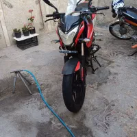 ان اس مزایده 200