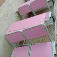 نیمکت مدرسه