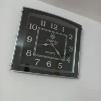 ساعت دیواری