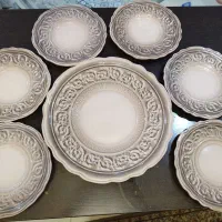 ظروف سفالی قدیمی ویترینی