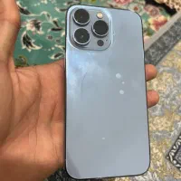 آیفون سیزده پرو در حد خشک