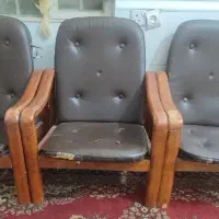 صندلی و درب و اپن و بخاری