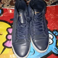 کفش .نیم ساق .|کیف، کفش، کمربند|قائن, |دیوار