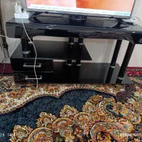 میز تلویزیون شیشه ای