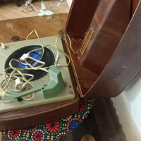 گرام گرامافون لامپی المانی فیلیپس قدیمی چوبی|کلکسیون اشیاء عتیقه|مشهد, کوثر|دیوار