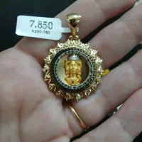 آویز الیزابت نو طلای ۱۸ عیار