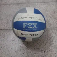 توپ والیبال فوکس