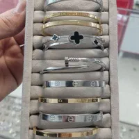 دستبند بنگل/استیل درجه یک/  کلی مدل جدید شارژ شده
